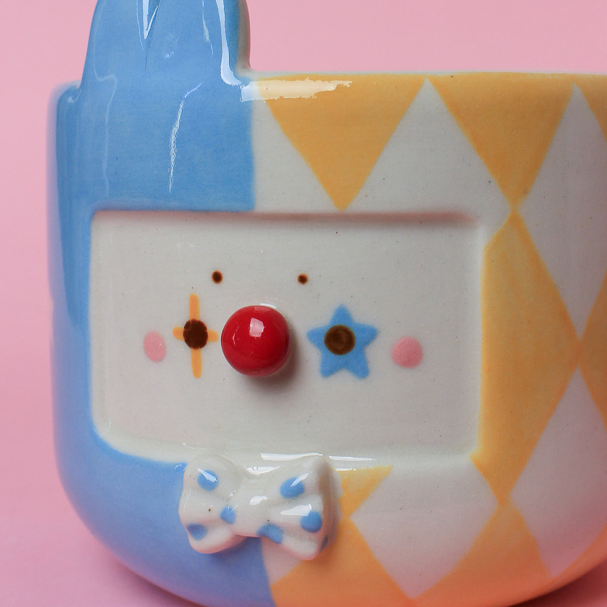 BUNNY CLOWN BOWL/PLANTER #1