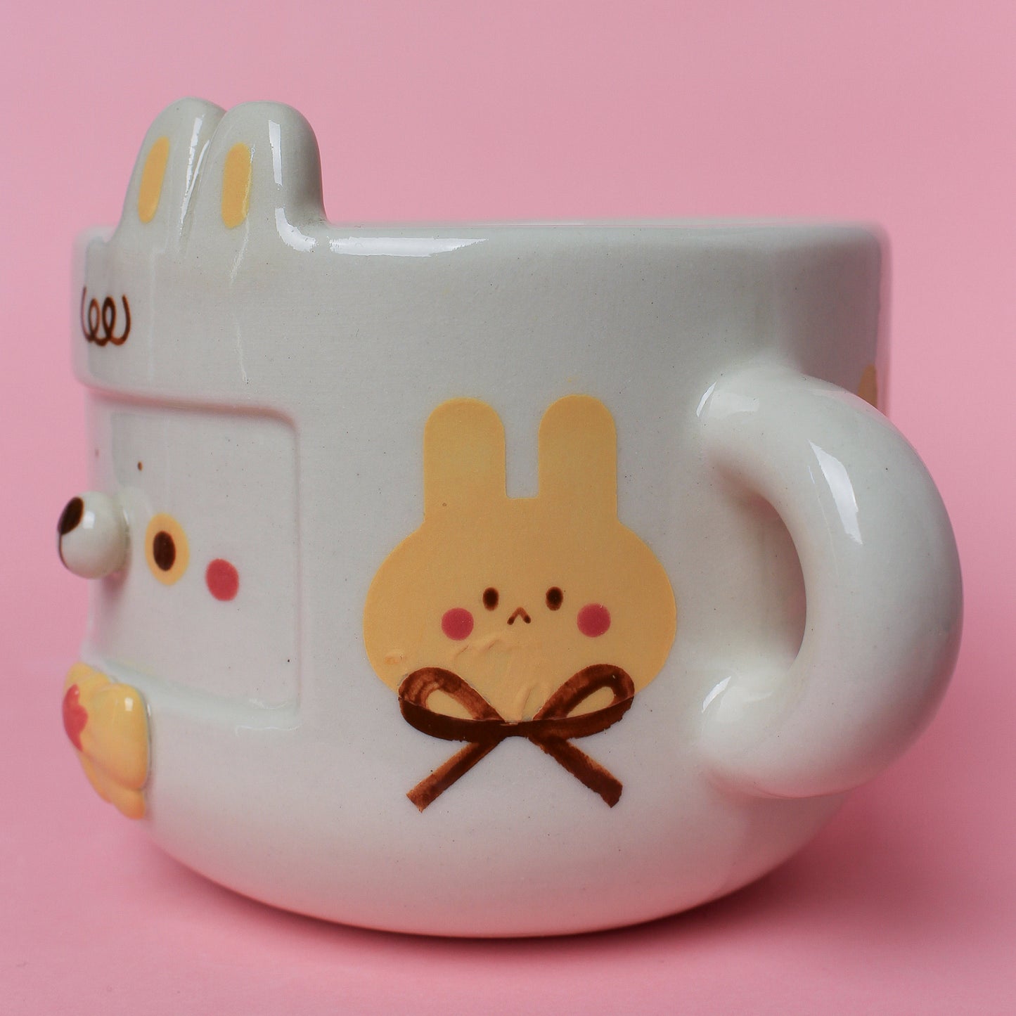 WHITE/YELLOW BUNNY MUG #35