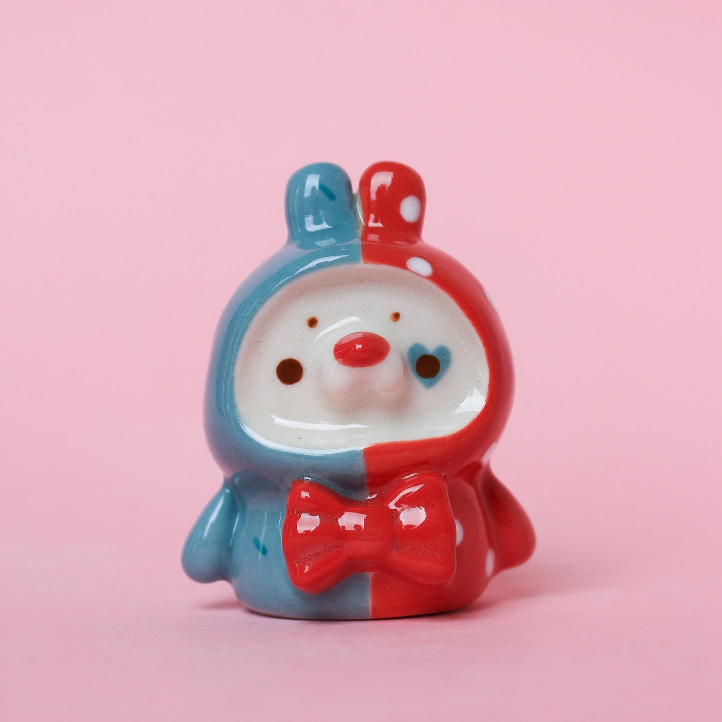 CLOWN BUNNY DESK MATE