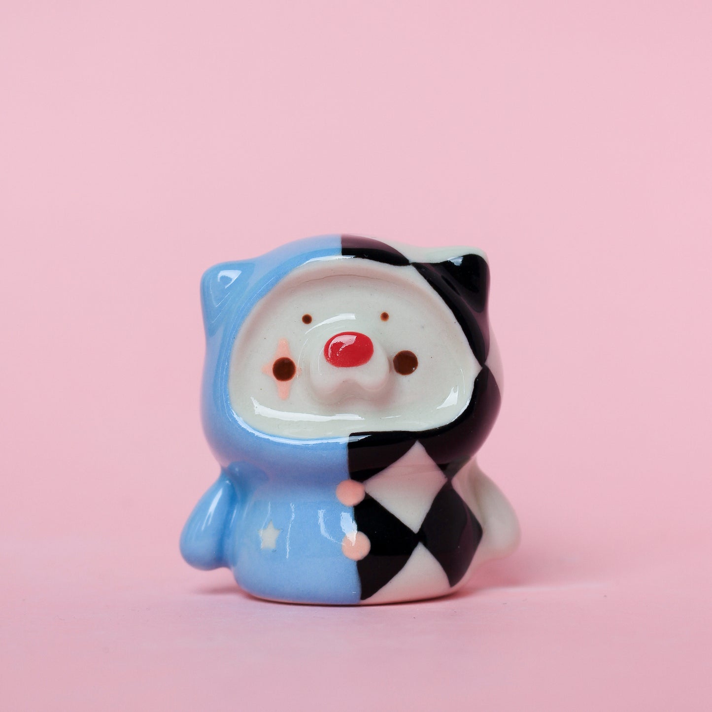 CLOWN KITTY DESK MATE