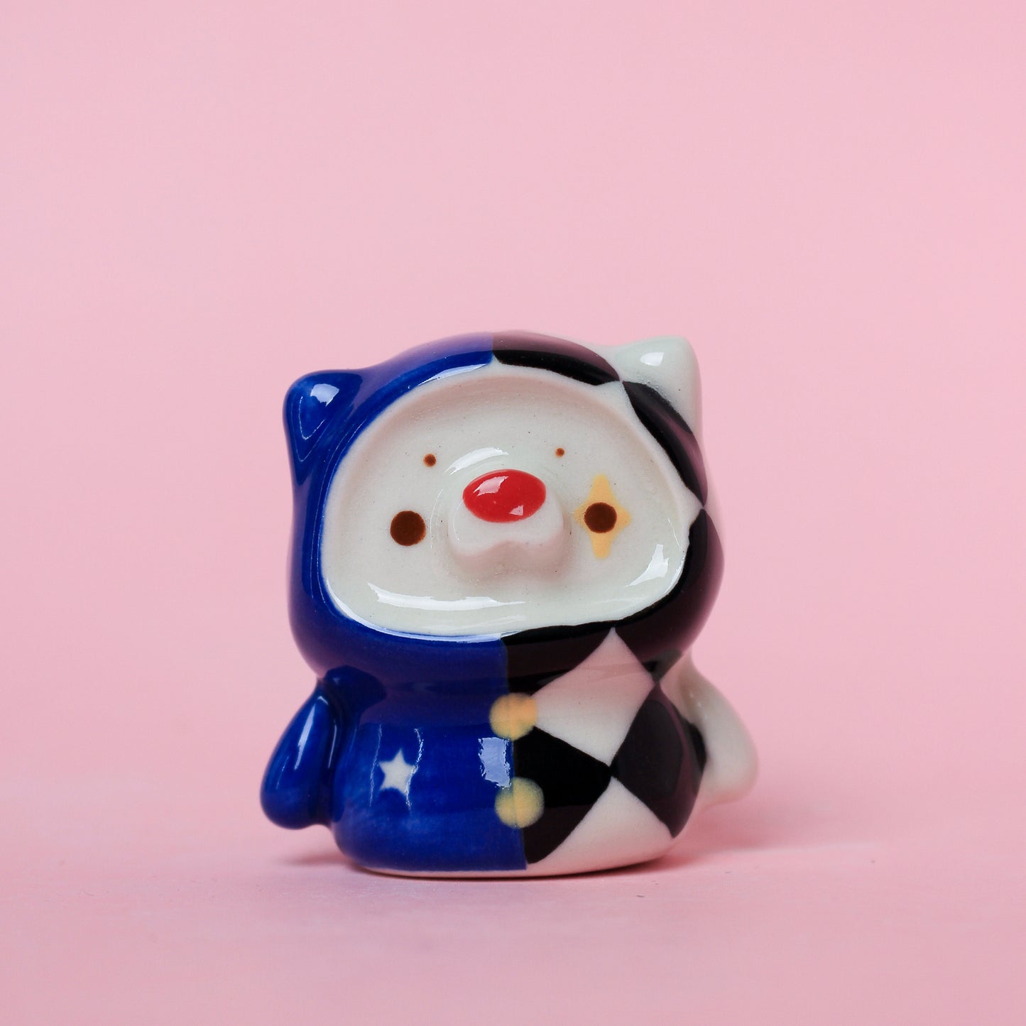 CLOWN KITTY DESK MATE