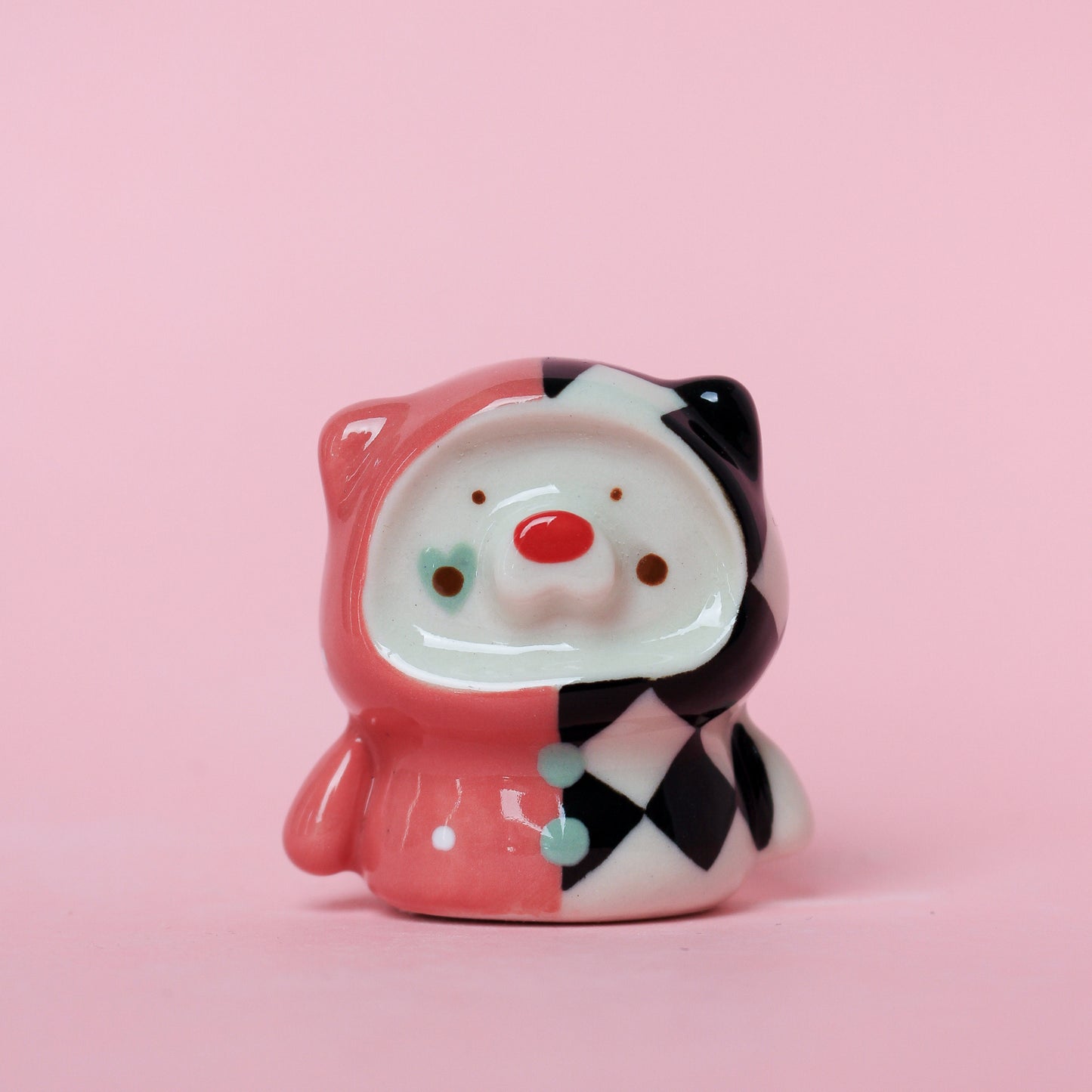 CLOWN KITTY DESK MATE