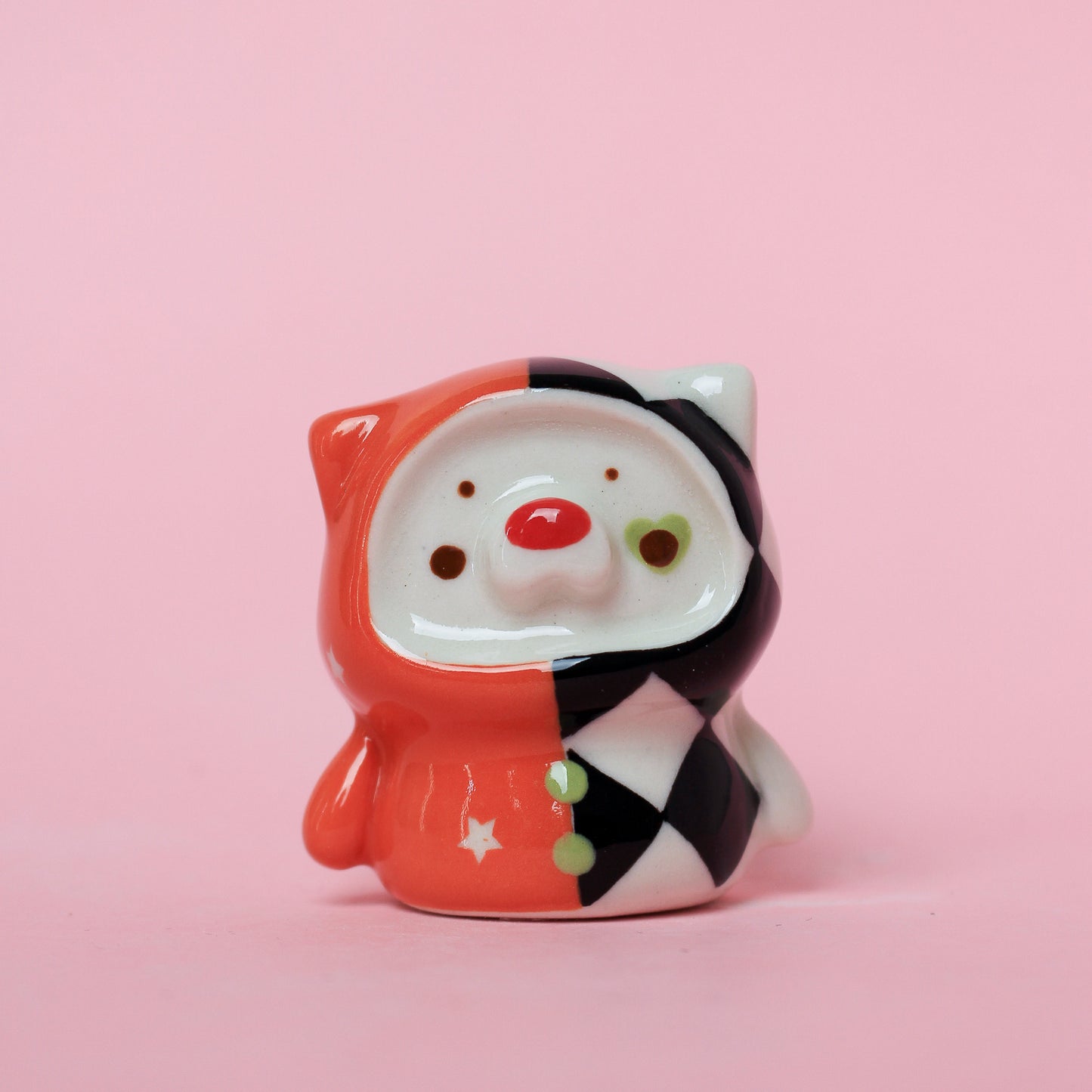 CLOWN KITTY DESK MATE