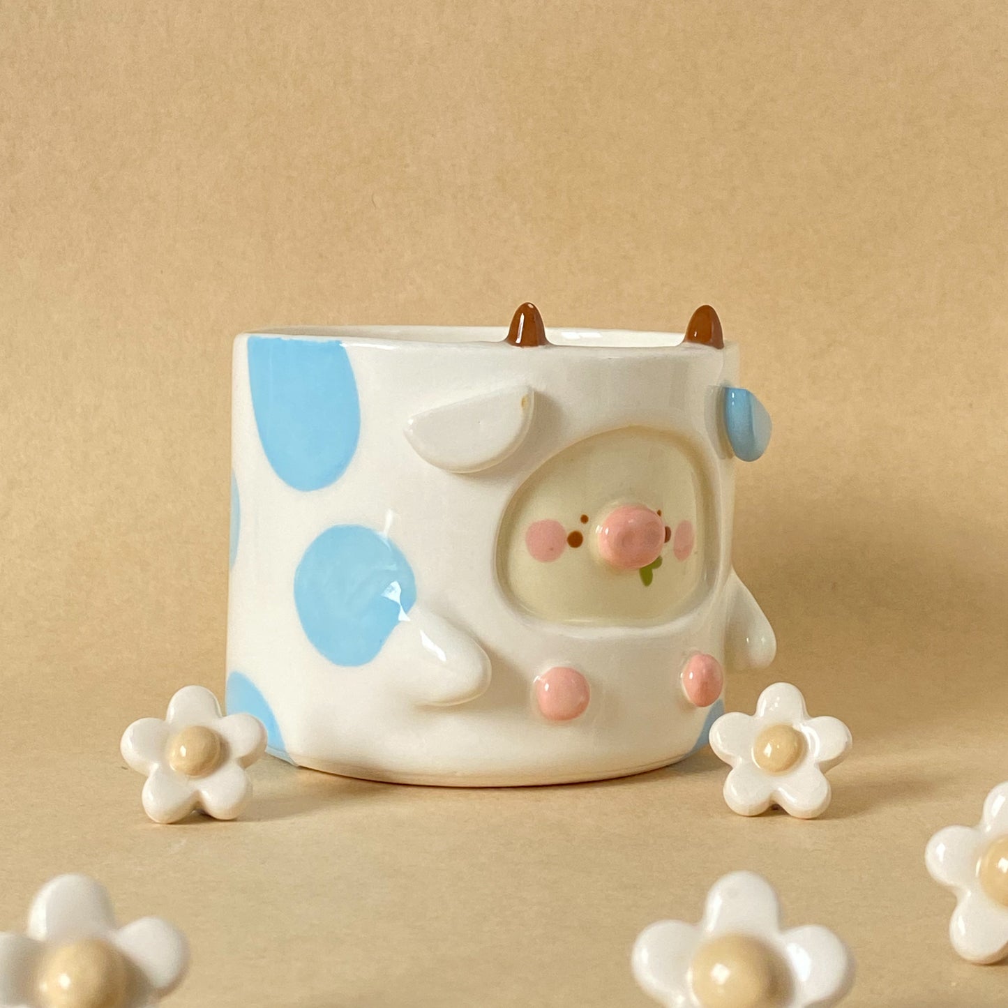 BLUE BOF - COW PLANTER WITH DRAINAGE HOLE